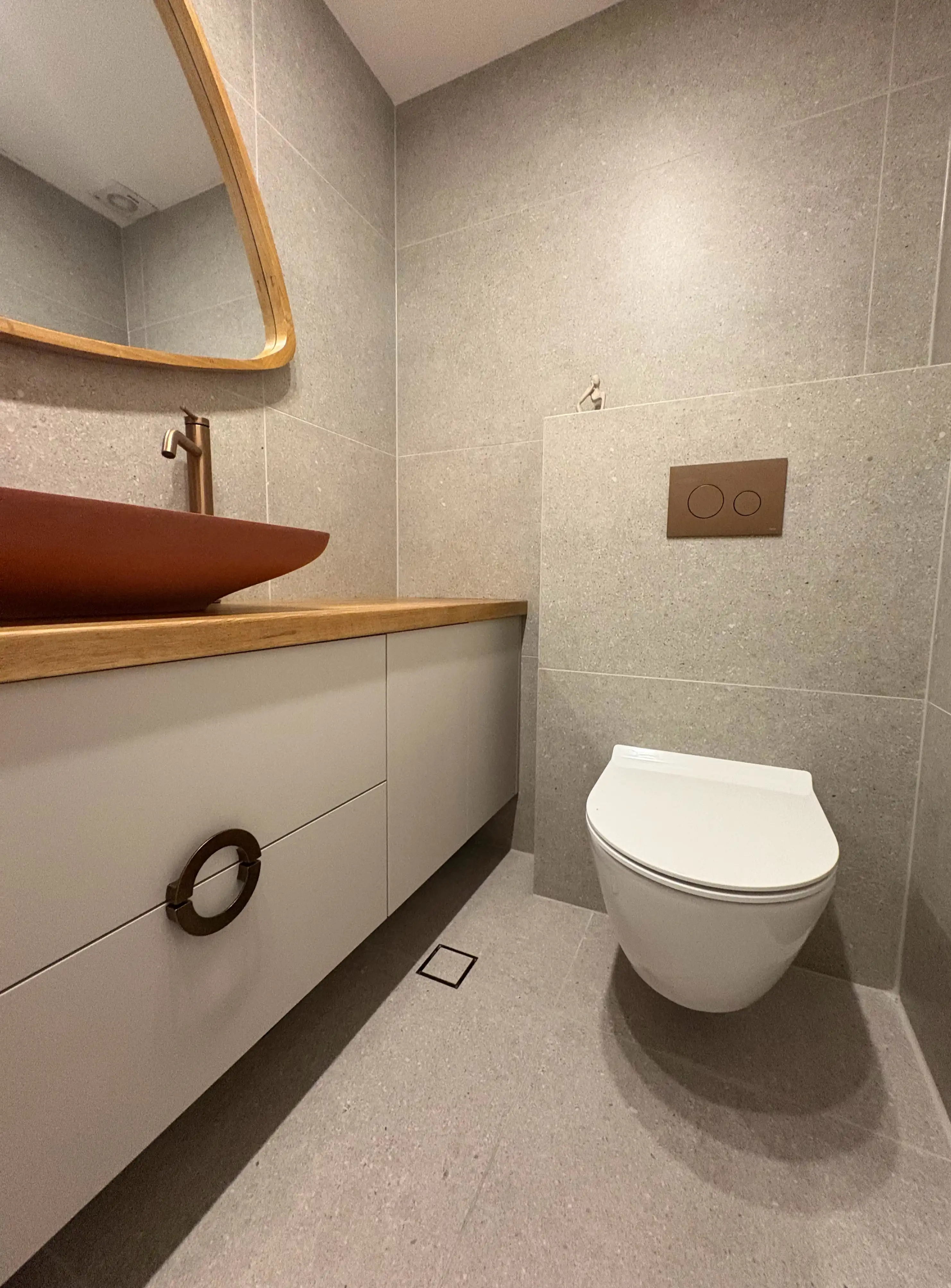 ארון כיור שילוב ע ומראה עץ