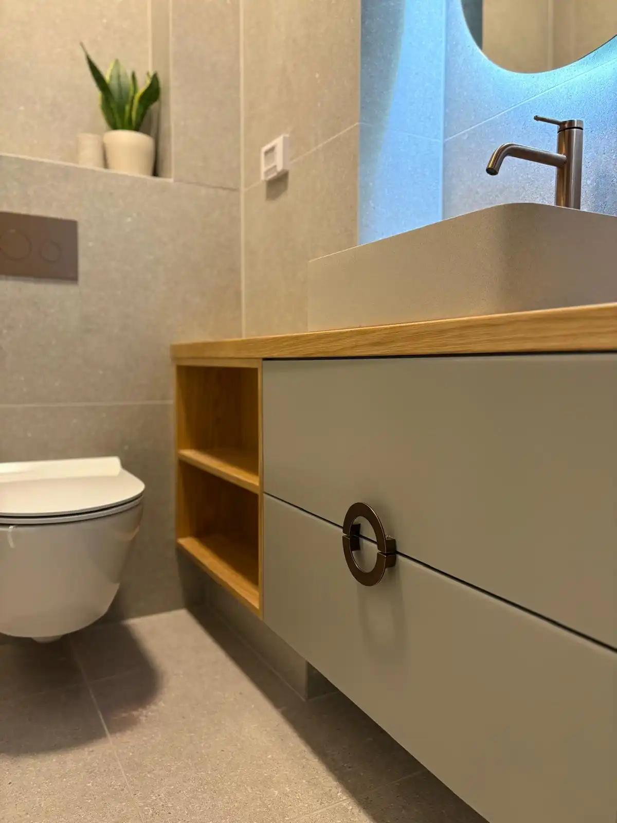 שירותי אורחים שילוב טרצו ומשטח לאמי